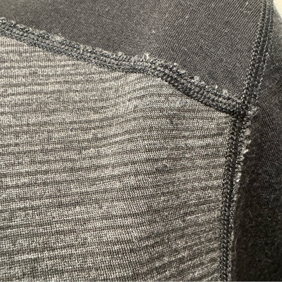 Icebreaker Merino Bodyfit 200 Long Sleeve 1/4 Zip Sweater Size Small Outdoor - Picture 6 of 12